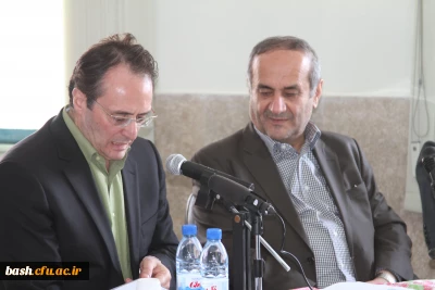 دکتر مهر محمدی در جمع معاونان آموزشی ، پژوهشی و فرهنگی دانشگاه فرهنگیان ، آموزش و فرهنگ را دو مولفه اصلی در سیاست‎ها و برنامه‎ریزی‎های دانشگاه فرهنگیان دانست