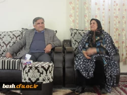 دیدار دکتر قنبری سرپرست پردیس بحرالعلوم با خانواده ی شهید یوسف قنبری عدیوی 2