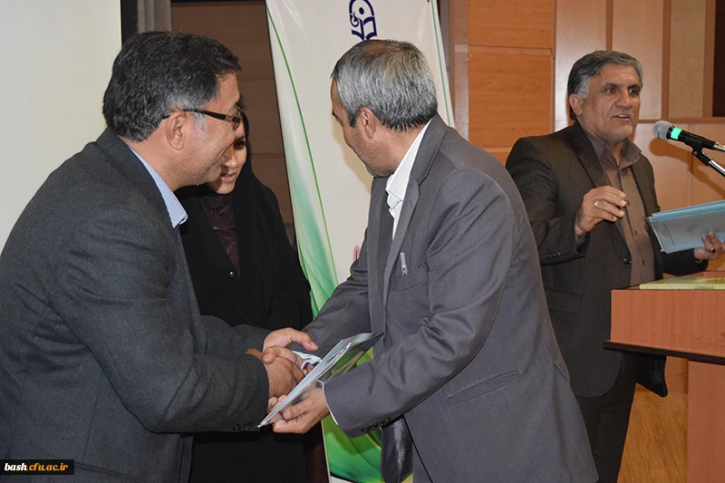 برگزاری مراسم بزرگ داشت هفته ی پژوهش 3