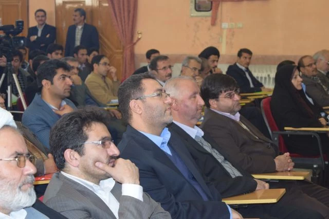 همایش استانی « تربیت فرهنگی ، اجتماعی و اقتصادی : جایگاه و اقتضائات در تربیت معلم »  5