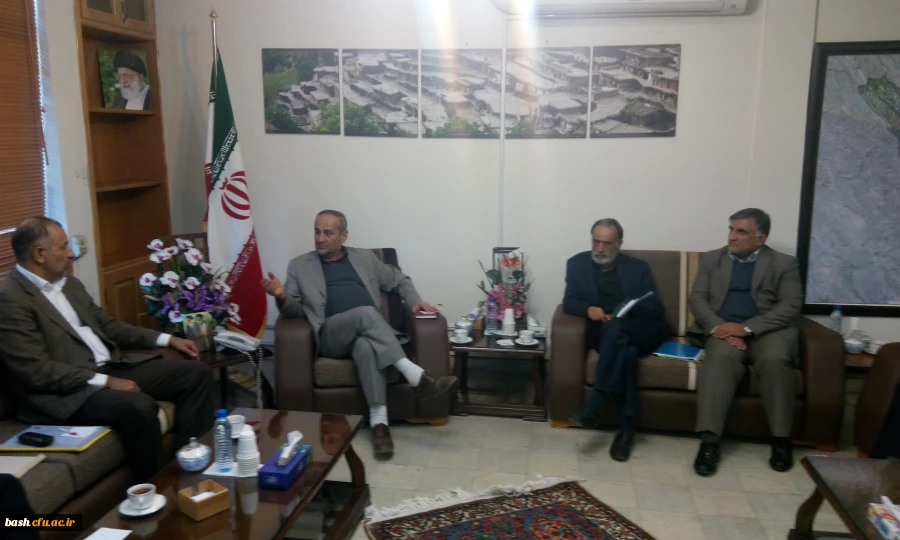 نشست استاندار با روسای دانشگاه های استان  2