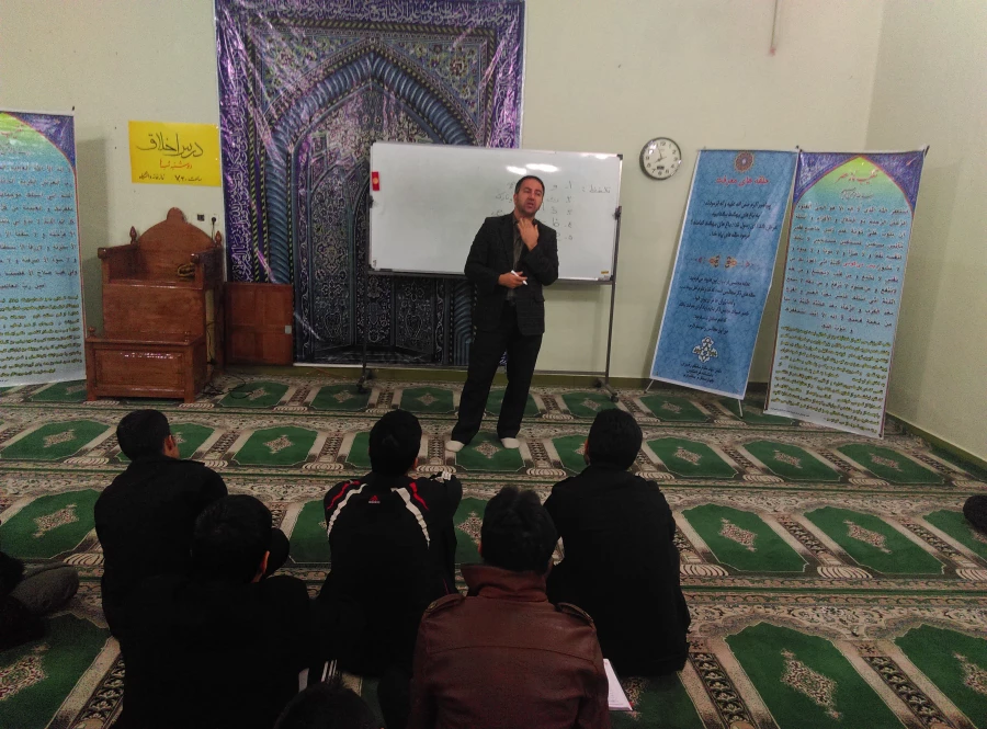 برگزاری هفتگی کلاس آموزش قرآن  3