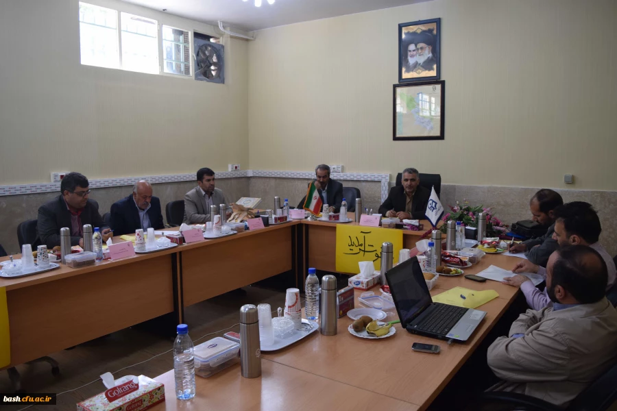 تشکیل جلسه کارگروه امور اداری منطقه 7 دانشگاه فرهنگیان 3