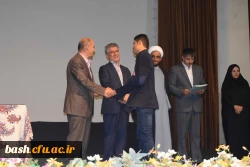 امام جمعه شهرکرد : 

برخی فضاهای آموزشی و دانشگاهی نیروی انسانی مجرب پرورش نمی دهد 2