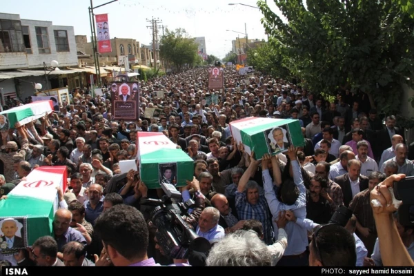 پیکر حاج محمد جواد فیاض جان باخته فاجعه منا در شهرکرد تشییع شد 3