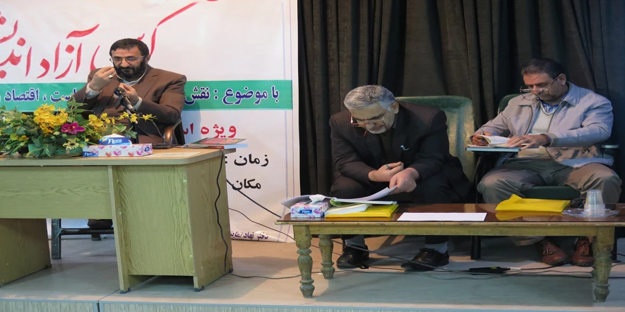 برگزاری کرسی آزاد اندیشی  ویژه  اساتید  در پردیس بحر العلوم شهرکرد 3