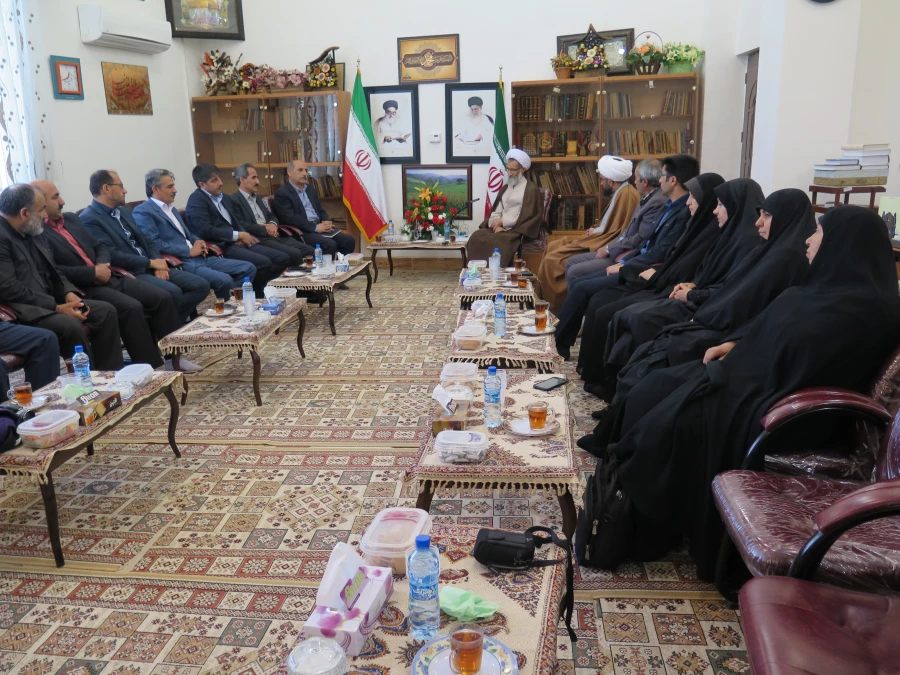 دیدار نوروزی دانشگاه فرهنگیان استان چهارمحال وبختیاری با نماینده ولی فقیه در استان 3