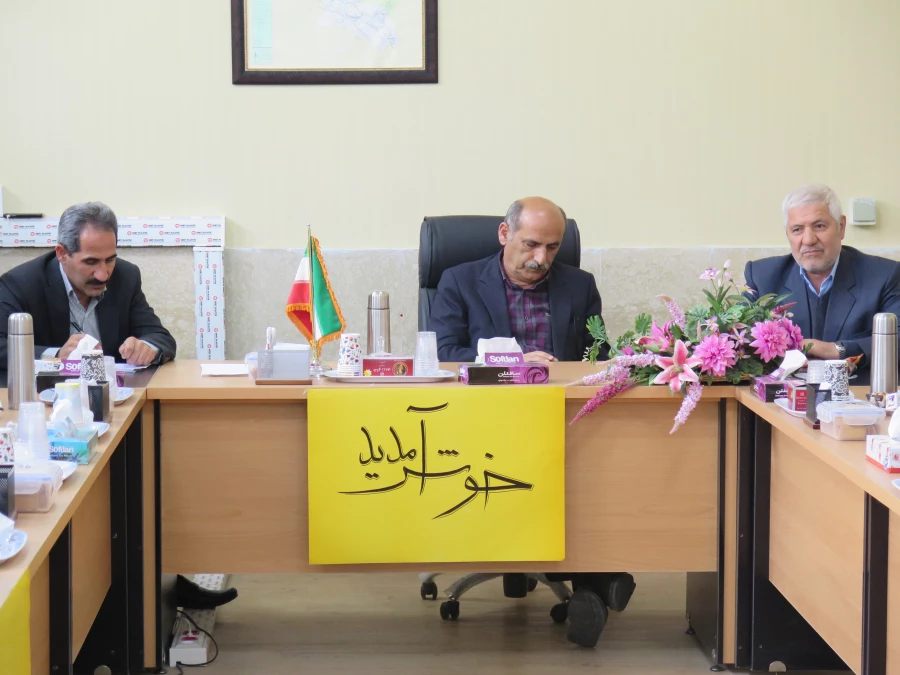 بازدید دوره ای مسئولین توسعه ومدیریت منابع از پردیس های استان چهارمحال وبختیاری 3