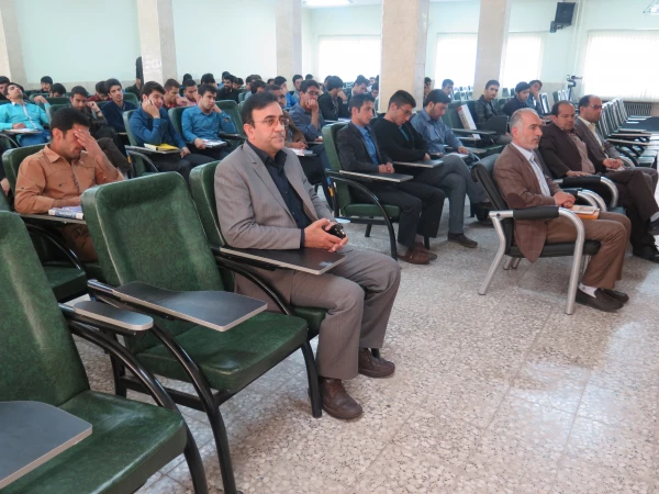 برگزاری نشسیت پرسش وپاسخ با مسئولین اداره کل آموزش وپرورش استان وپردیس بحر العلوم  3