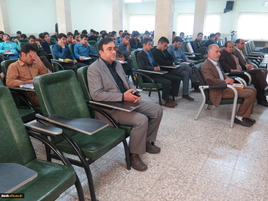 برگزاری نشسیت پرسش وپاسخ با مسئولین اداره کل آموزش وپرورش استان وپردیس بحر العلوم  3