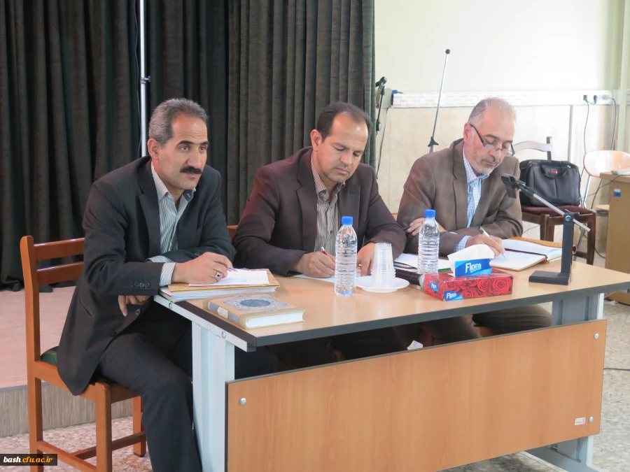 برگزاری نشسیت پرسش وپاسخ با مسئولین اداره کل آموزش وپرورش استان وپردیس بحر العلوم  6