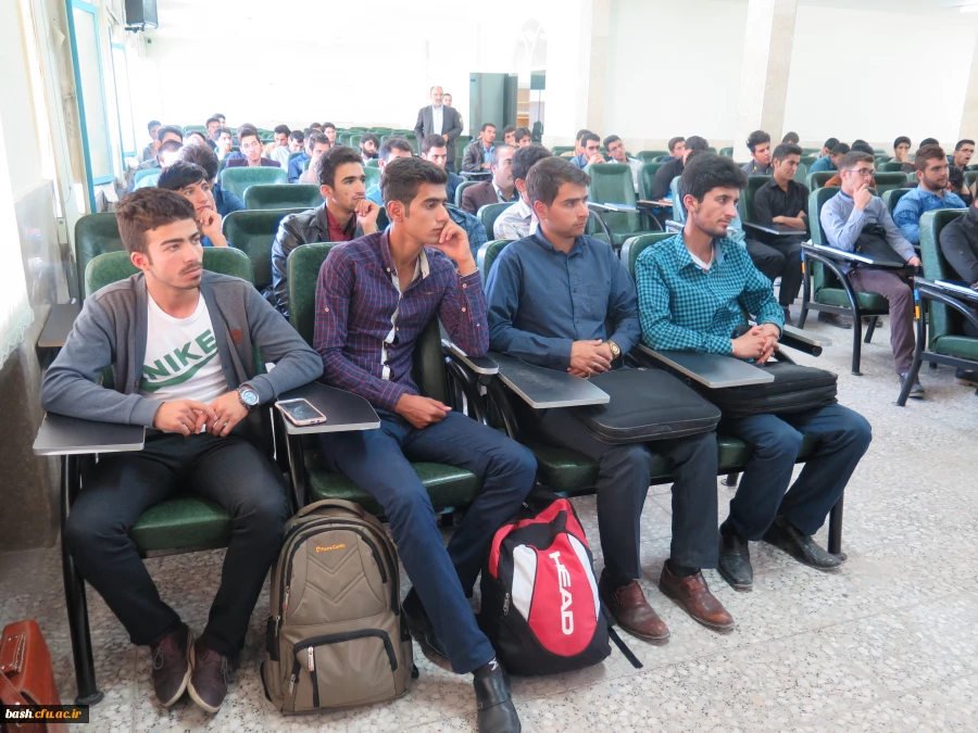 برگزاری جلسه بررسی آسیب های فضای مجازی  2