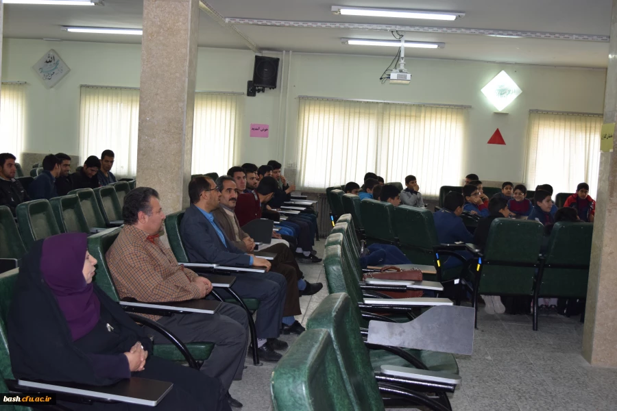 برپایی کلاس ششم دبستان فرهنگیان در سالن اجتماعات پردیس 2