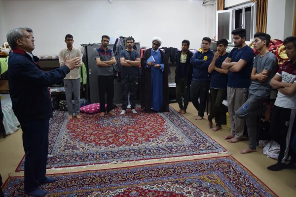 بازدید سرزده مدیر کل امور دانشجویی از سرای پردیس بحرالعلوم