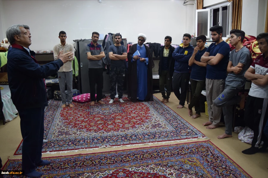 بازدید سرزده مدیر کل امور دانشجویی از سرای پردیس بحرالعلوم